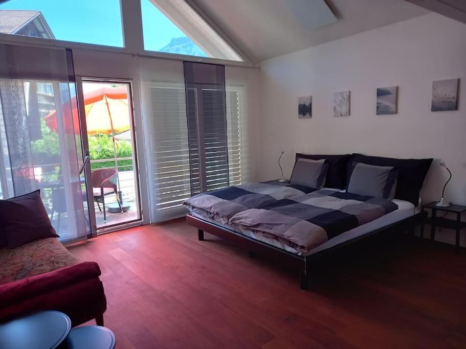 New.. Matten Central Family Suite, Sleeps 4 Matten bei Interlaken Kültér fotó