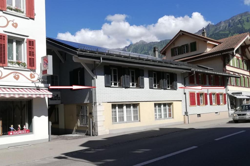 New.. Matten Central Family Suite, Sleeps 4 Matten bei Interlaken Kültér fotó